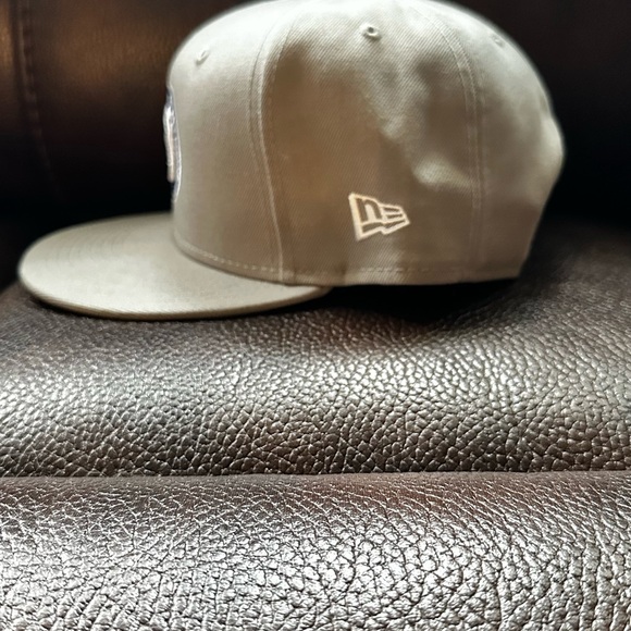 Tampa Bay Lightning Hat - Picture 4 of 4